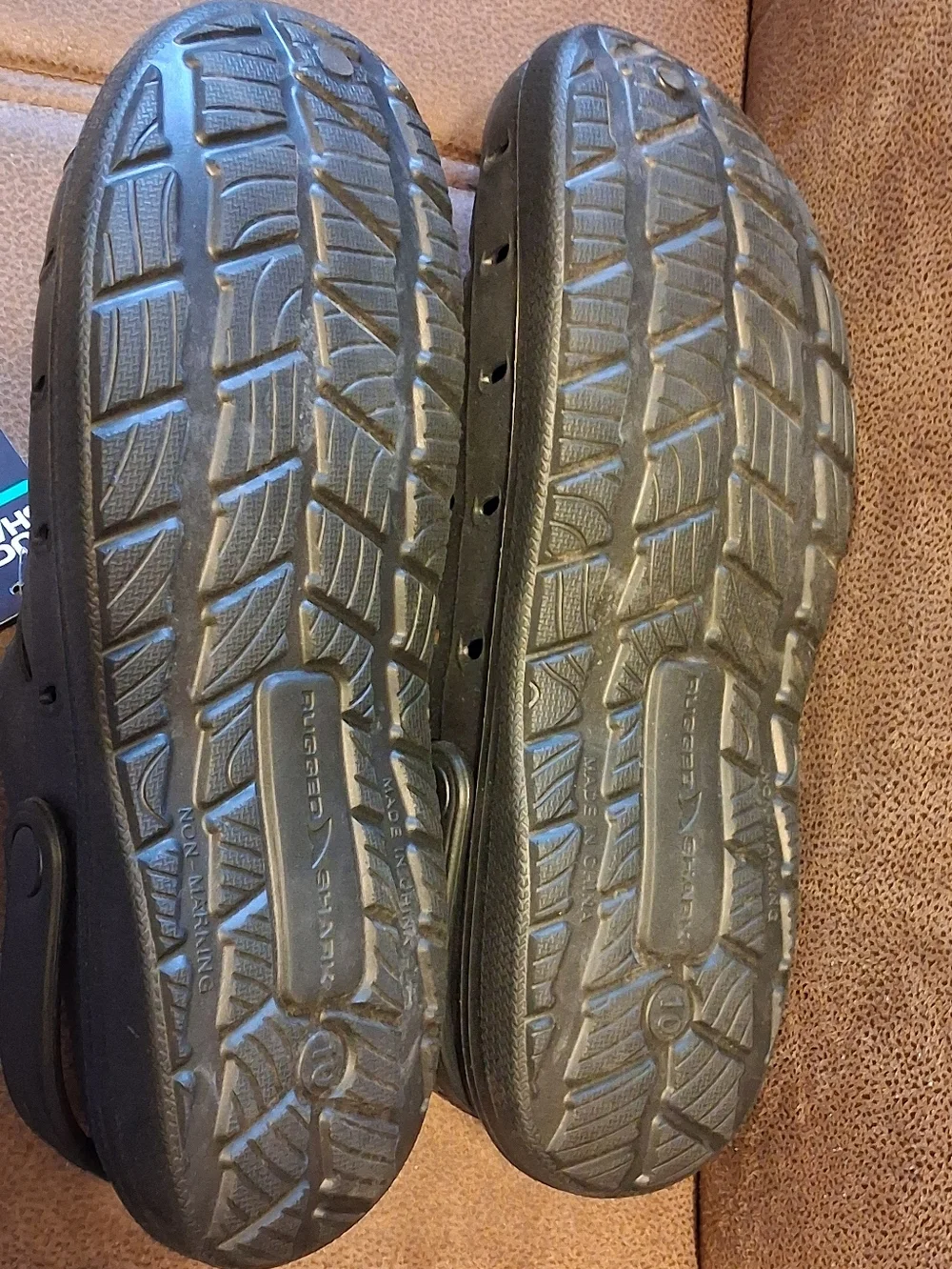 Rugged Shark Men's Black Slip-On Water-Resistant Clog Size 10